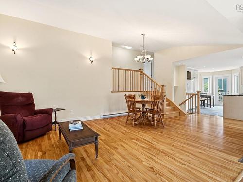 7 Oakley Avenue, Halifax, NS 