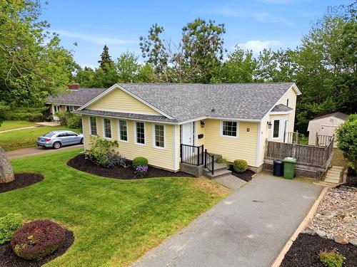 7 Oakley Avenue, Halifax, NS 