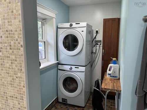9 Brightman Avenue, Currys Corner, NS - Indoor Photo Showing Laundry Room