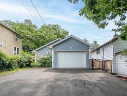 10 Carleton Street  Dartmouth, NS B2W 1E7