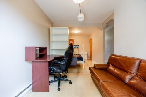 Salon - 2-7204 2E Avenue, Montréal (Villeray/Saint-Michel/Parc-Extension), QC - Indoor Photo Showing Other Room