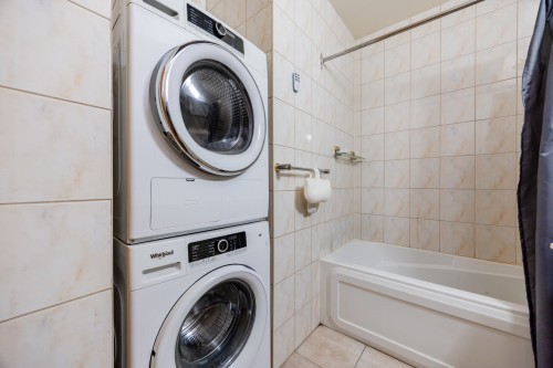 Salle de lavage - 2-7204 2E Avenue, Montréal (Villeray/Saint-Michel/Parc-Extension), QC - Indoor Photo Showing Laundry Room