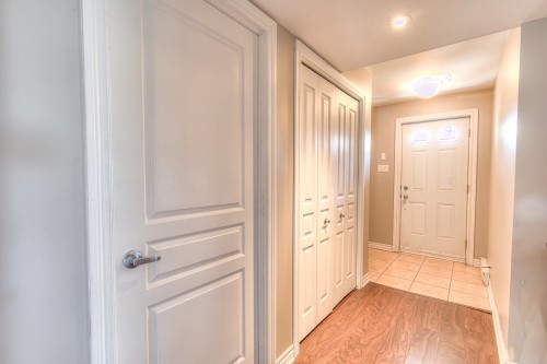 Intérieur - 5272 Av. Eliot, Laval (Chomedey), QC 