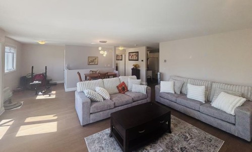 Living Room - 6792 Rue Marie-Guyart, Montréal (Lasalle), QC - Indoor Photo Showing Living Room