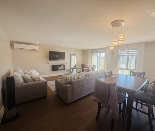 Living Room - 6792 Rue Marie-Guyart, Montréal (Lasalle), QC - Indoor