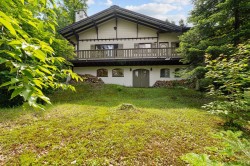 301 Rue de l'Edelweiss Sainte-Agathe-Des-Monts, QC J8C 2Z7