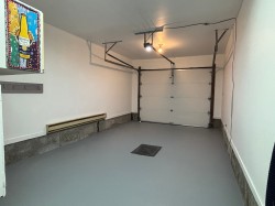 Garage - 