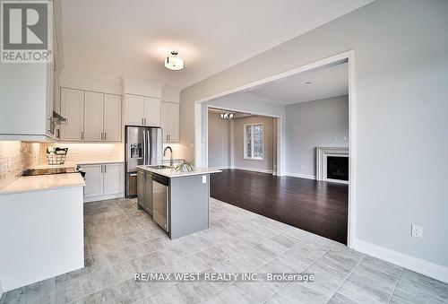 14 Periwinkle Road E, Springwater, ON 