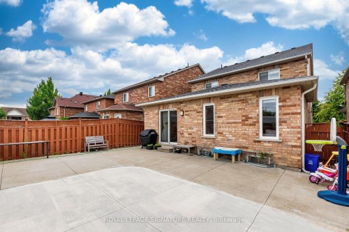 35 Whitehouse Crescent, Brampton, ON 
