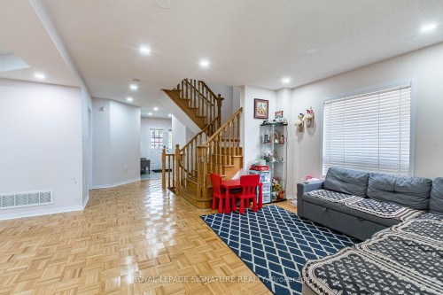 35 Whitehouse Crescent, Brampton, ON 