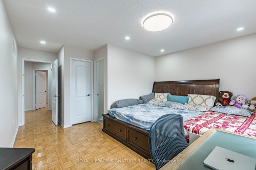 35 Whitehouse Crescent, Brampton, ON 