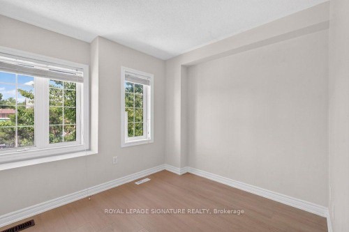 1755 Danforth Avenue, Toronto, ON - Indoor Photo Showing Other Room