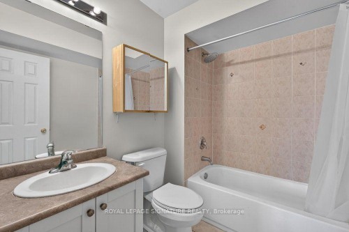 1755 Danforth Avenue, Toronto, ON - Indoor Photo Showing Bathroom