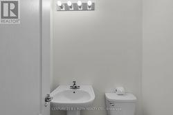 Illustrative photos of the same model - 