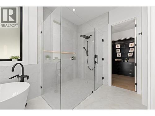 245 Turnberry Street Lot# 8, Kelowna, BC - Indoor Photo Showing Bathroom