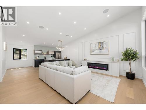 245 Turnberry Street Lot# 8, Kelowna, BC - Indoor Photo Showing Living Room With Fireplace