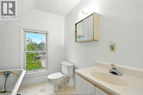 867 Langlois, Windsor, ON 