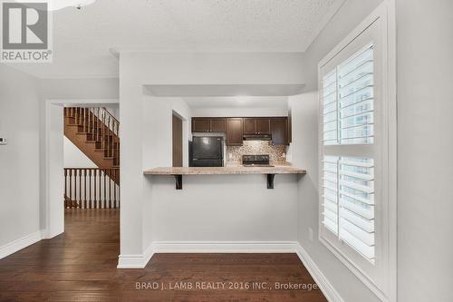 930 Nadalin Heights, Milton, ON 