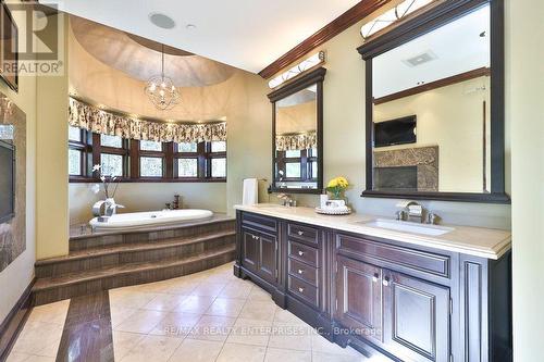 1500 Watersedge Road, Mississauga, ON - Indoor Photo Showing Bathroom