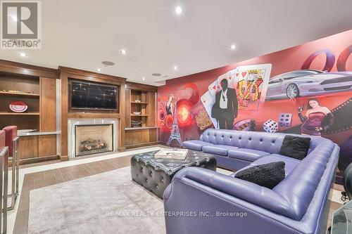 1500 Watersedge Road, Mississauga, ON - Indoor Photo Showing Living Room With Fireplace
