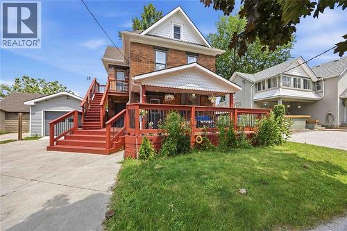 136 DURAND STREET  Sarnia, ON N7T 5A2