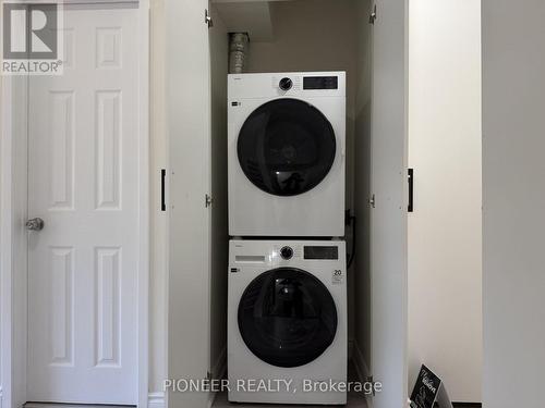 22 Wolverton Crescent, Brampton, ON - Indoor Photo Showing Laundry Room