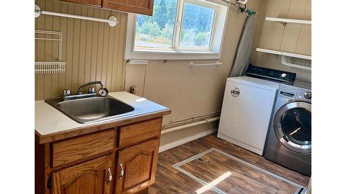 6195 & Lot 1 Cartwright Street, Wardner, BC - Indoor Photo Showing Laundry Room