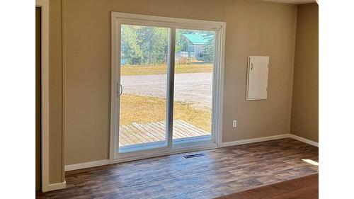6195 & Lot 1 Cartwright Street, Wardner, BC - Indoor Photo Showing Other Room