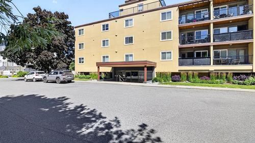 104-1777 Water Street  Kelowna, BC V1Y 1K4