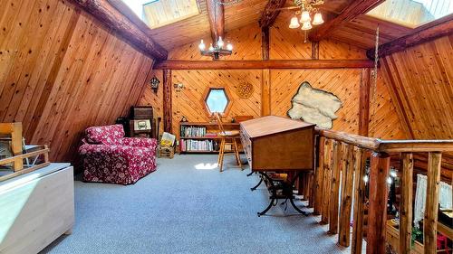 8793 Colony Road, Wardner, BC - Indoor Photo Showing Other Room