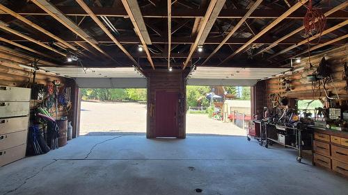 8793 Colony Road, Wardner, BC - Indoor Photo Showing Basement