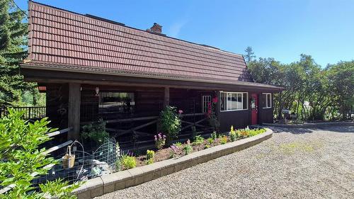 8793 Colony Road, Wardner, BC - Outdoor With Deck Patio Veranda