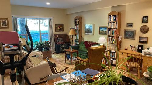 7-912 Slocan Street, Slocan, BC 