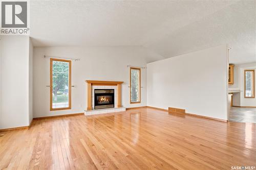 743 Pezer Court, Saskatoon, SK 