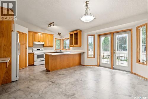 743 Pezer Court, Saskatoon, SK 