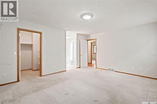 743 Pezer Court, Saskatoon, SK 