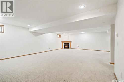 743 Pezer Court, Saskatoon, SK 