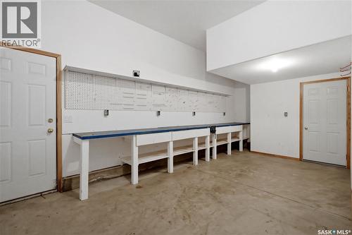 743 Pezer Court, Saskatoon, SK 