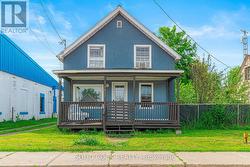 Quiet commercial bldg operates M-F til 5 pm - 