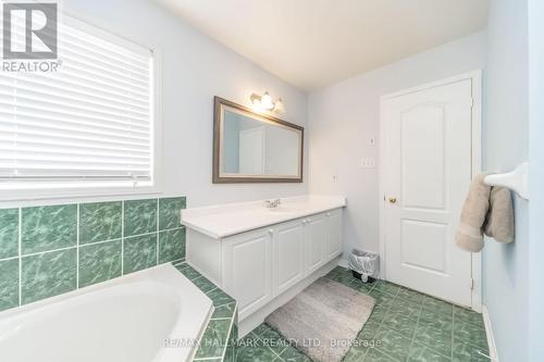5437 Rochelle Way, Mississauga, ON 