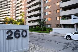 804 - 260 SCARLETT ROAD Toronto, ON M6N 4X6