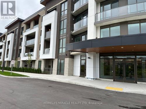 113 - 385 ARCTIC  RED DRIVE  Oshawa, ON L1L 0W9