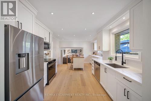 134 Fairwood Place W, Burlington, ON 