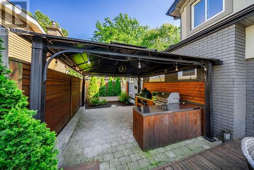 134 Fairwood Place W, Burlington, ON 