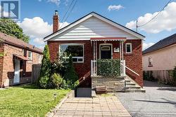 59 MANITOBA STREET Toronto, ON M8Y 1E1