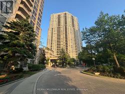 423 - 25 KINGSBRIDGE GARDEN CIRCLE Mississauga, ON L5R 4B1