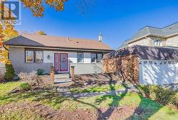 127 MAYFIELD DRIVE N Oakville, ON L6H 1K6