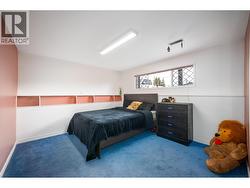 Third bedroom downstairs w/big closet - 