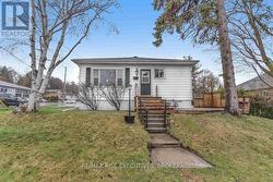2 - 2 HOWARD CRESCENT Kingston (West Of Sir John A. Blvd), ON K7M 3C6