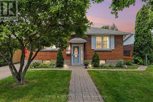 325 Summit Avenue, Ottawa, ON 